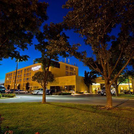Doubletree By Hilton Wichita Airport Hotel Luaran gambar