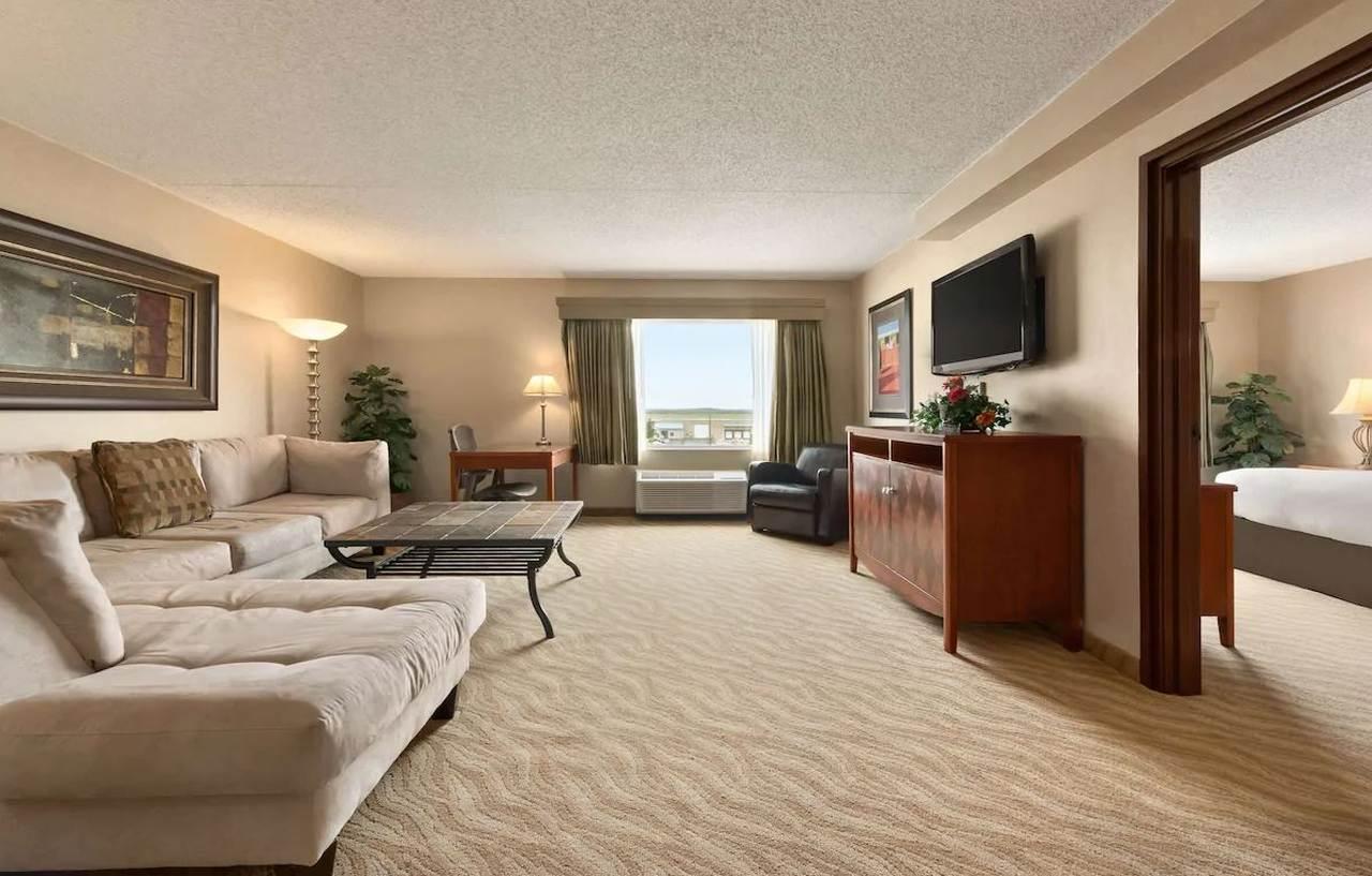 Doubletree By Hilton Wichita Airport Hotel Luaran gambar