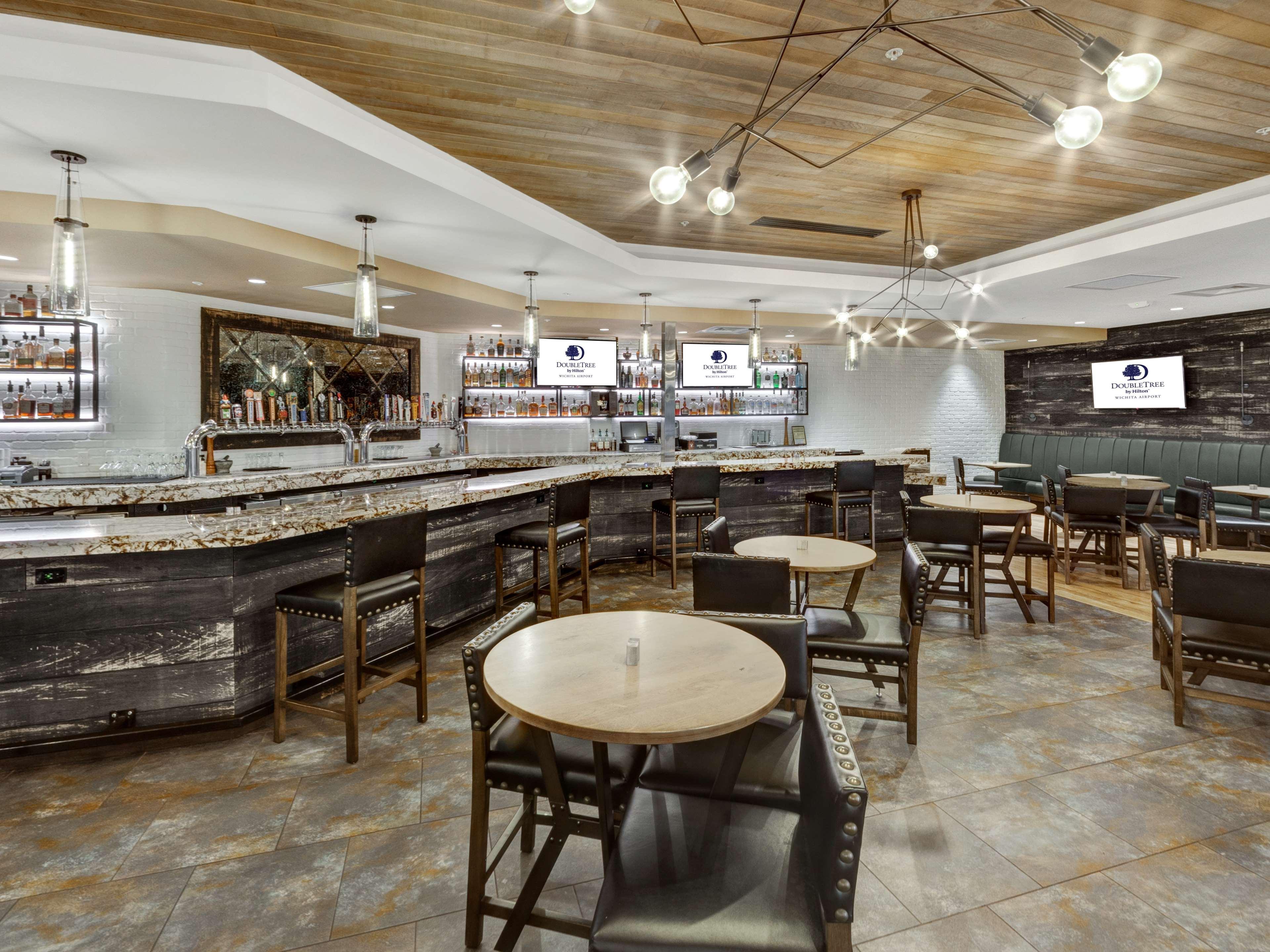 Doubletree By Hilton Wichita Airport Hotel Luaran gambar