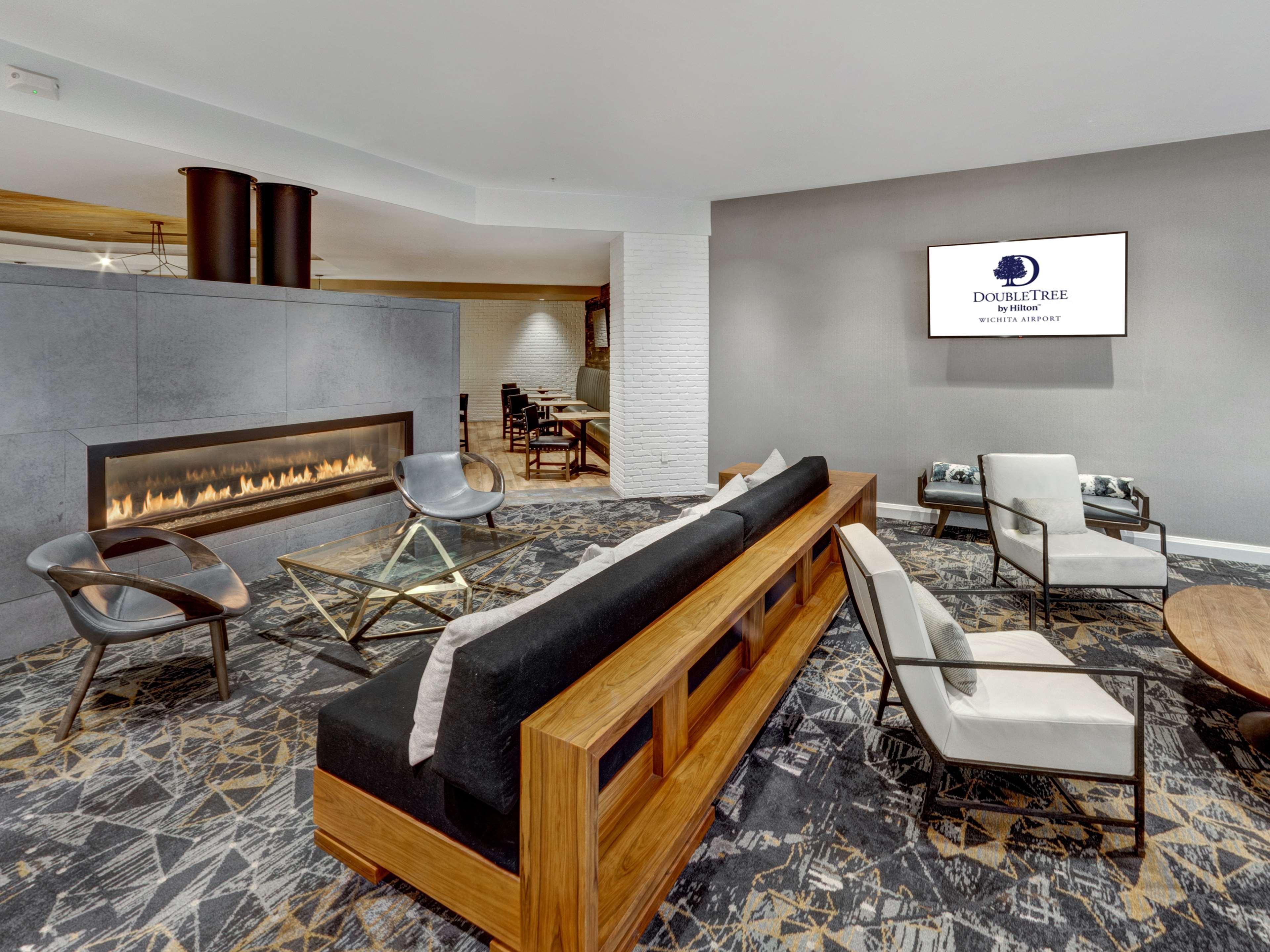 Doubletree By Hilton Wichita Airport Hotel Luaran gambar