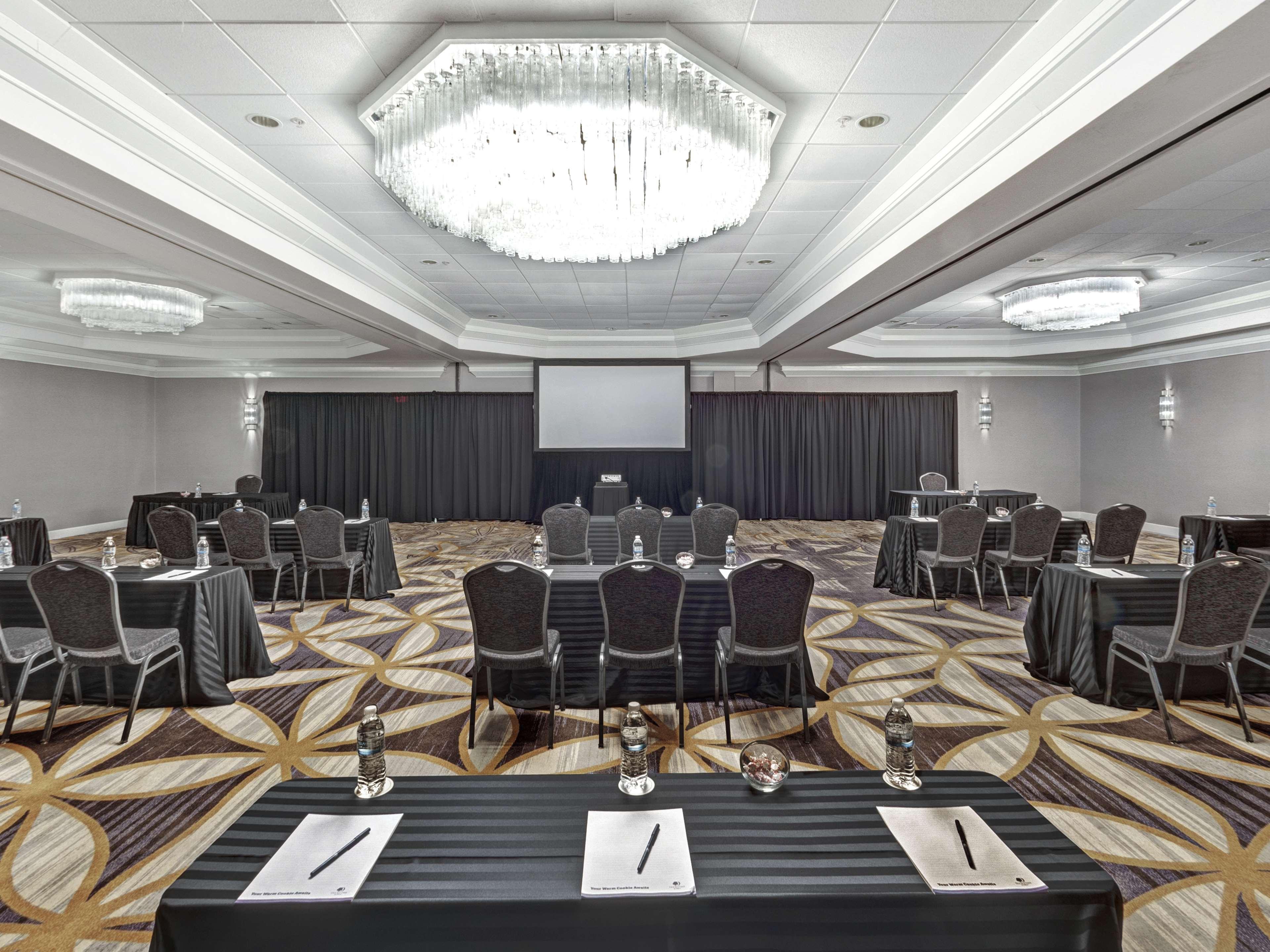 Doubletree By Hilton Wichita Airport Hotel Luaran gambar