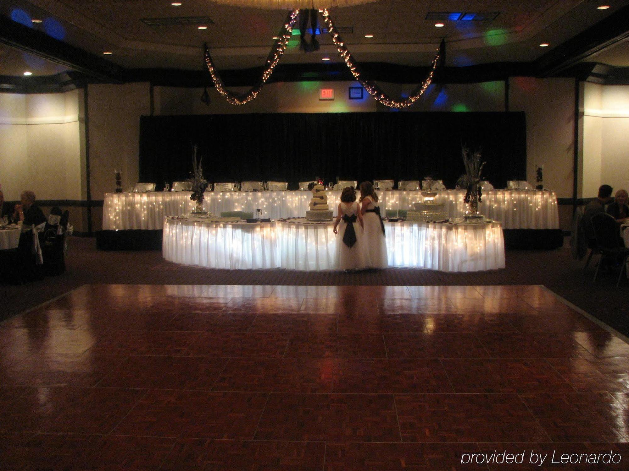 Doubletree By Hilton Wichita Airport Hotel Luaran gambar
